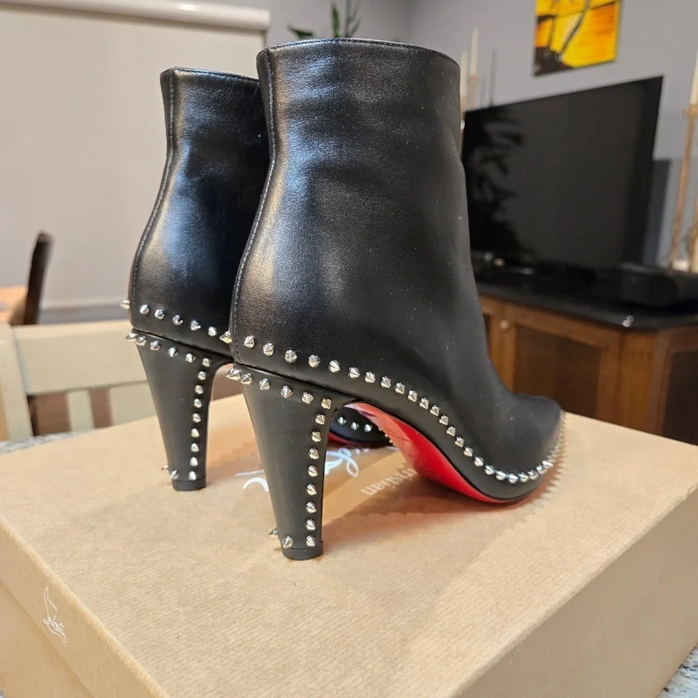 NEW Christian Louboutin Vidura Black Leather Studded Ankle Booties Size 36